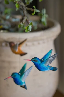 Dekoracja drewniana wisząca kolibry niebieskie