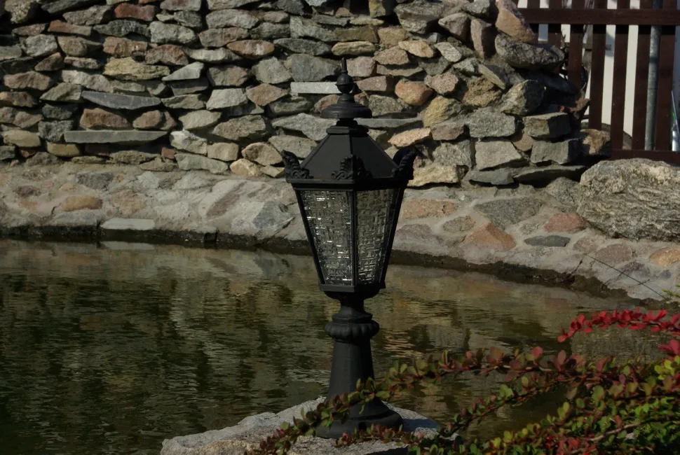 Lampa ogrodowa stojąca lampion lampa zewnętrzna żeliwna 67cm