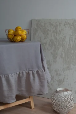 Obrus lniany z falbanką mgiełką stalowy